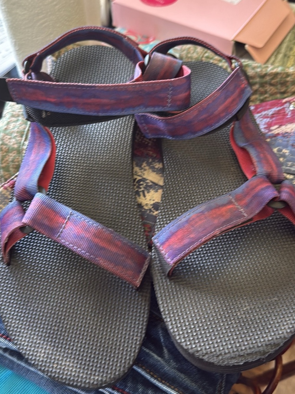 Casual Men’s Black Sandals with Purple-Pink Straps - Picture 2 of 3